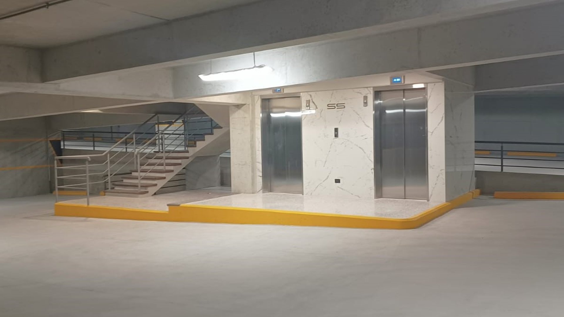 EDIFICIO EN RENTA EN ZONA 10 - Miniatura 28