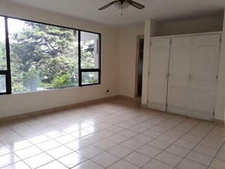 Casa en VENTA en Residencial San Antonio Carretera a El Salvador - Image 23