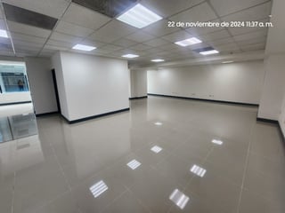 Oficina en renta con 4 parqueos en zona 14 Ref-4984 - 2