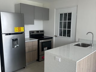 Apartamento en Venta | 2 Hab | 2 Parqueos | Parque San Jorge Zona 11, Guatemala (+1) ilj - Image 3