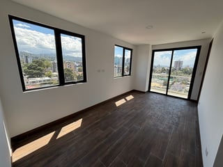 RENTA Apartamento Zona 15 Vila Quince  - 5
