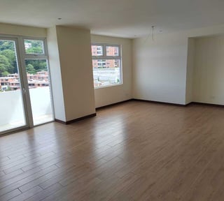 Zona 15 alquilo/vendo apartamento