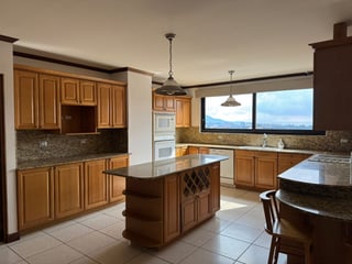 PentHouse En Venta / Renta Torrer Castelar, Zona 10 - 4