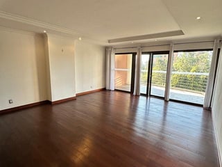 Apartamento en Alquiler – Zona 14 Edificio Tadeus - Image 7