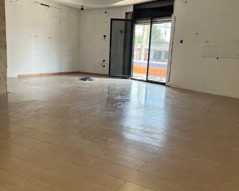 Alquilo Local Comercial en Excelente punto en zona 10