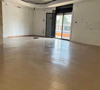 Alquilo Local Comercial en Excelente punto en zona 10