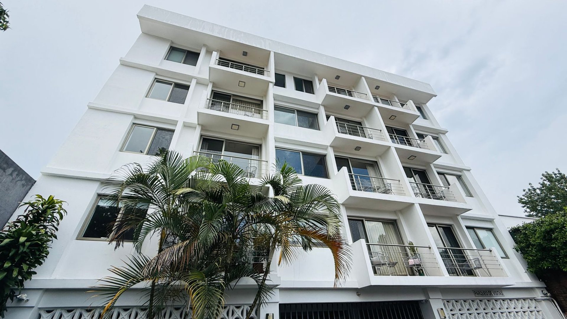 Alquiler de Céntricos Aptos. de 1 Dorm. - Las Conchas, Zona 14