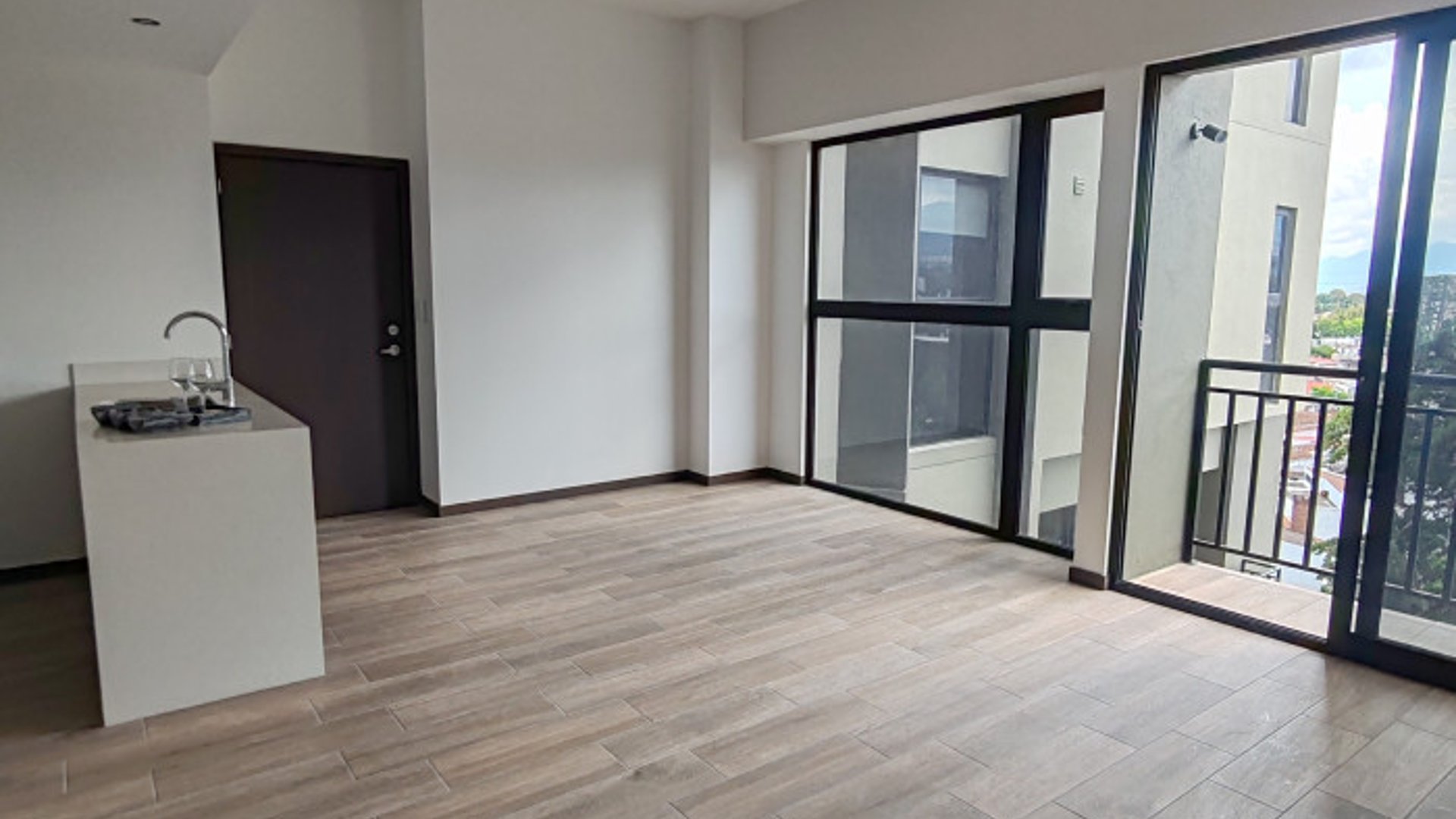 Apartamento de 3 Habitaciones en venta Altaire z.11 - Miniatura 4