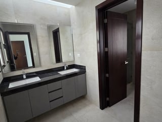 Casa nueva en alquiler en Lomas de San Isidro, zona 16 - Image 11