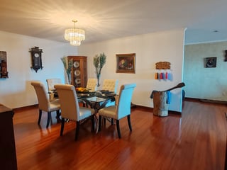 En Alquiler Apartamento Amueblado con 273m2 en Zona 14 - 5