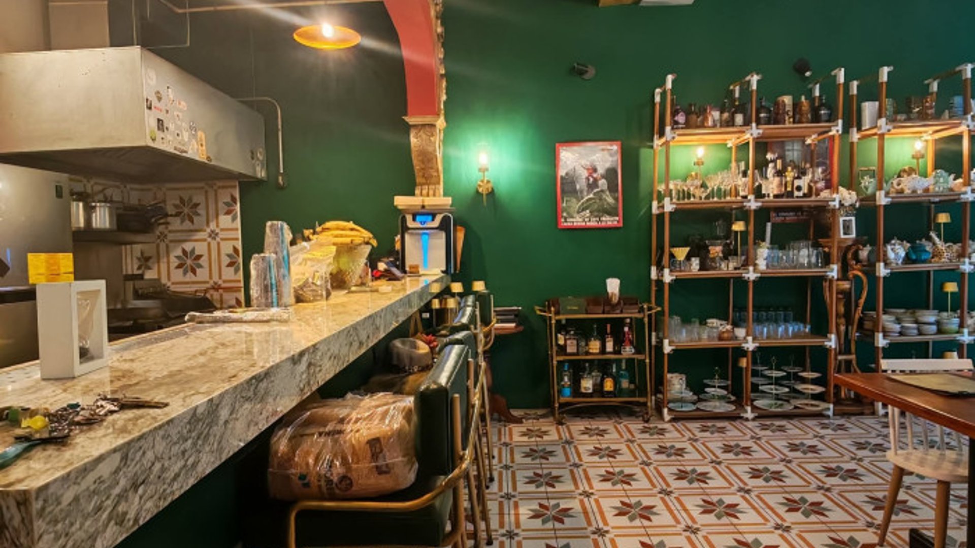 Local comercial renta zona 14 en Edificio Residencial - Miniatura 6