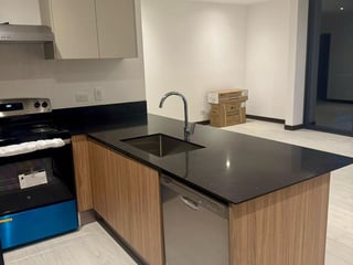 APARTAMENTO EN ALQUILER  Edificio Spazio, zona 15 - Image 4