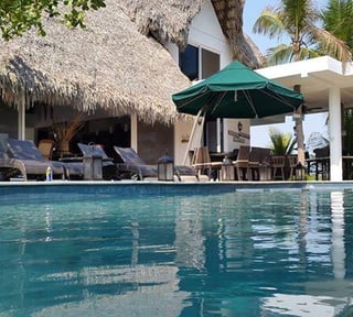 Casa en la playa en Venta, Camino a Monterrico