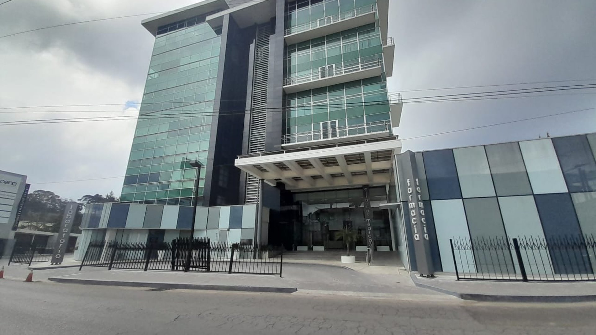 LOCAL EN VENTA, CAES EDIFICIO SCENA