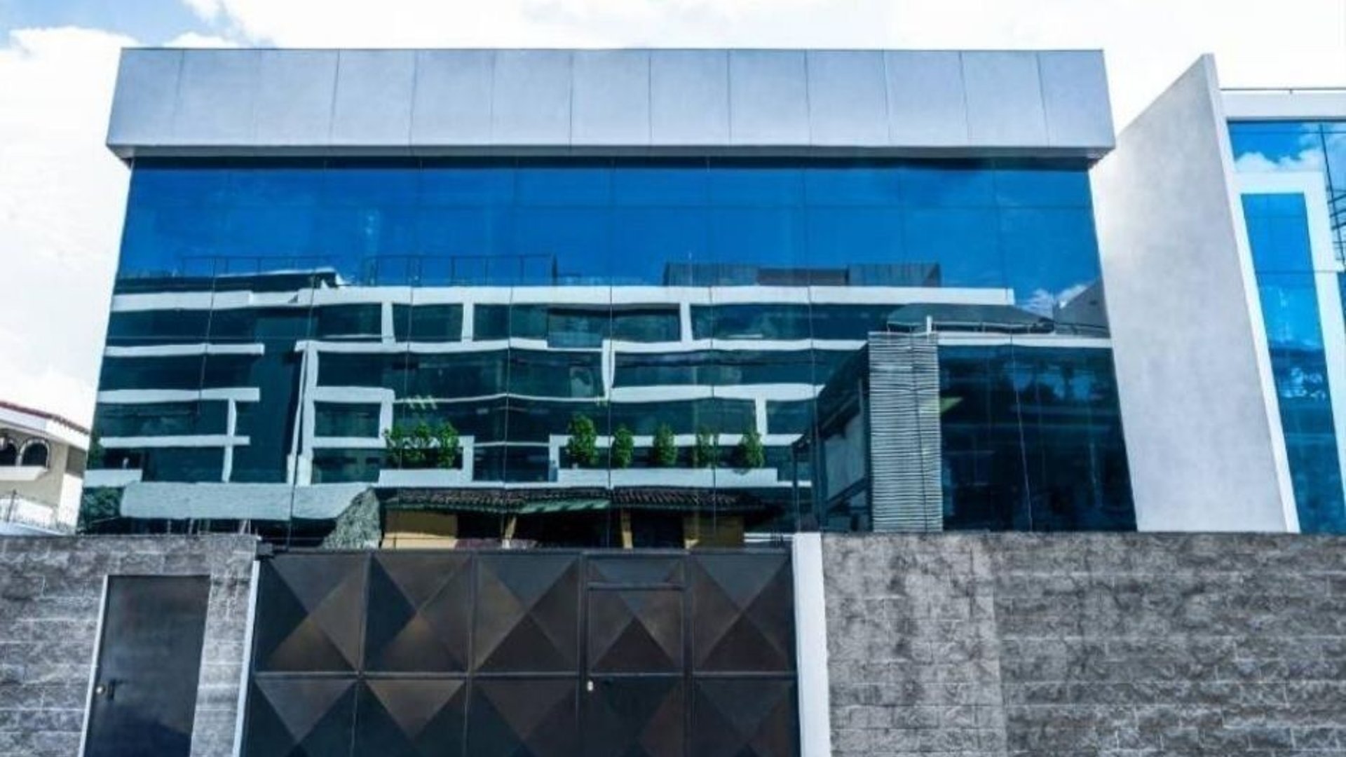 Edificio de Oficinas en Venta, para inversionista , zona 13