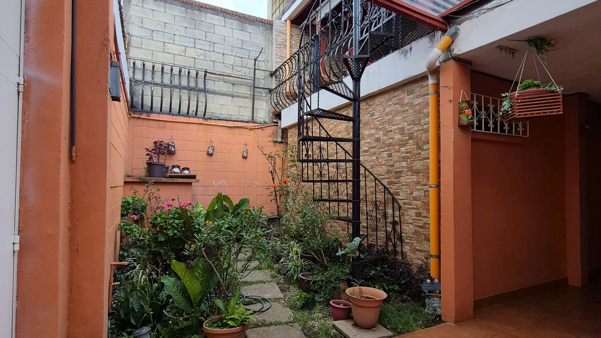 Casa en venta en Residencial Eureka zona 21