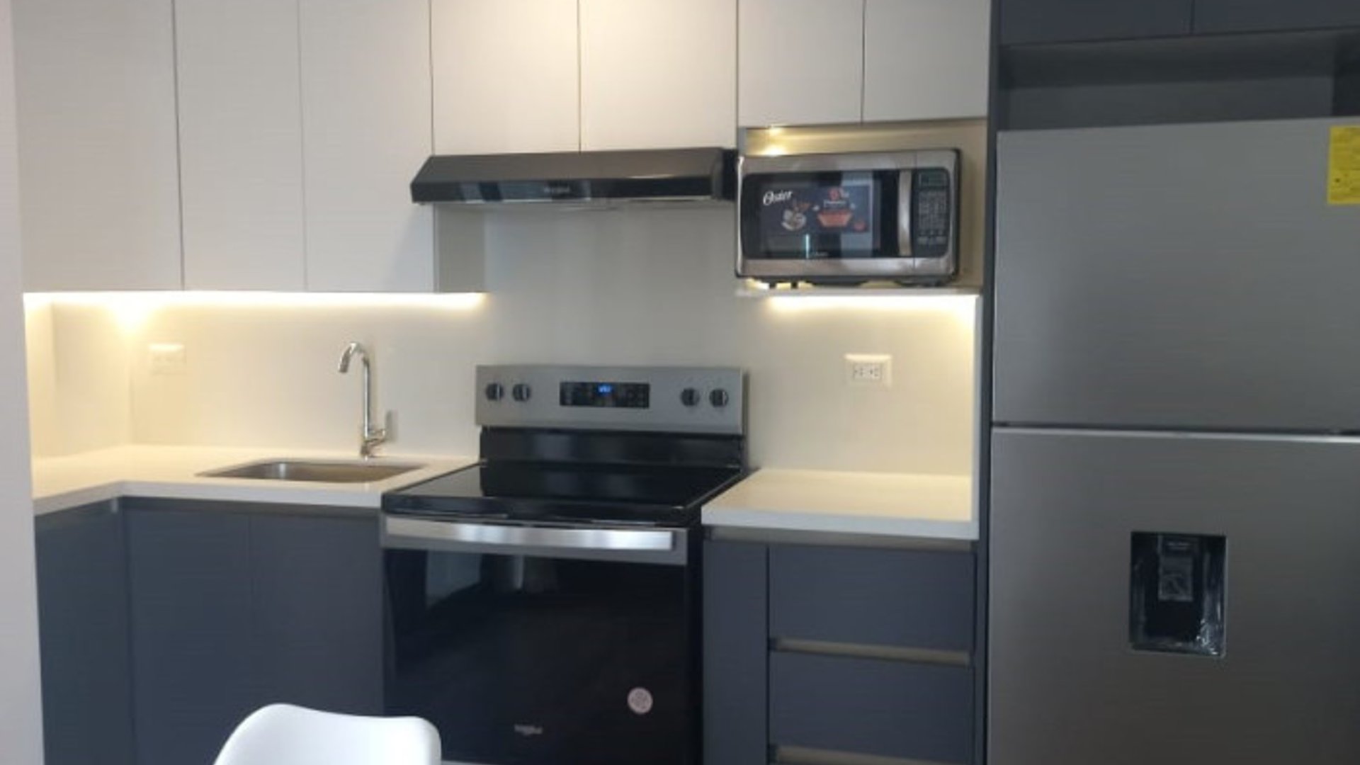 En renta apartamento en la zona 10 Ciudad vieja - Miniatura 10