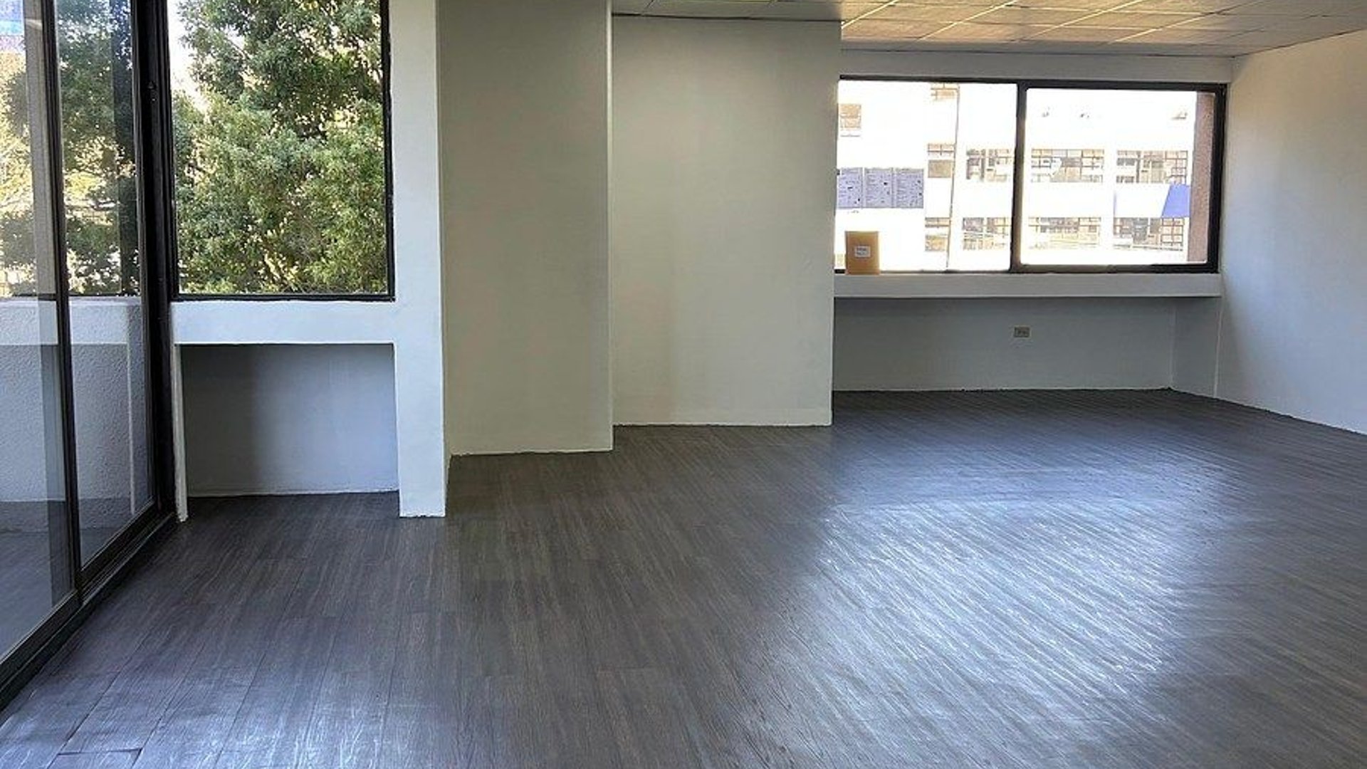 Oficina en zona 4, renta - Miniatura 6