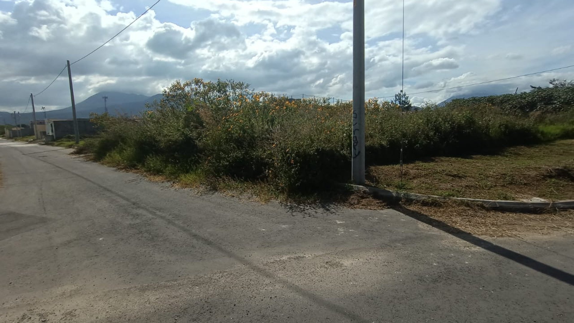 Terreno de esquina en Venta Villa Venecia Villa Canales