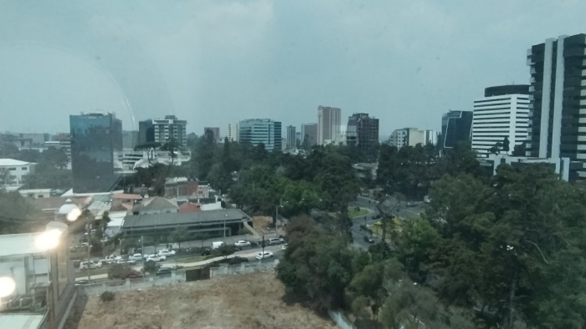 Oficina en renta en Americas zona 13 - Miniatura 4