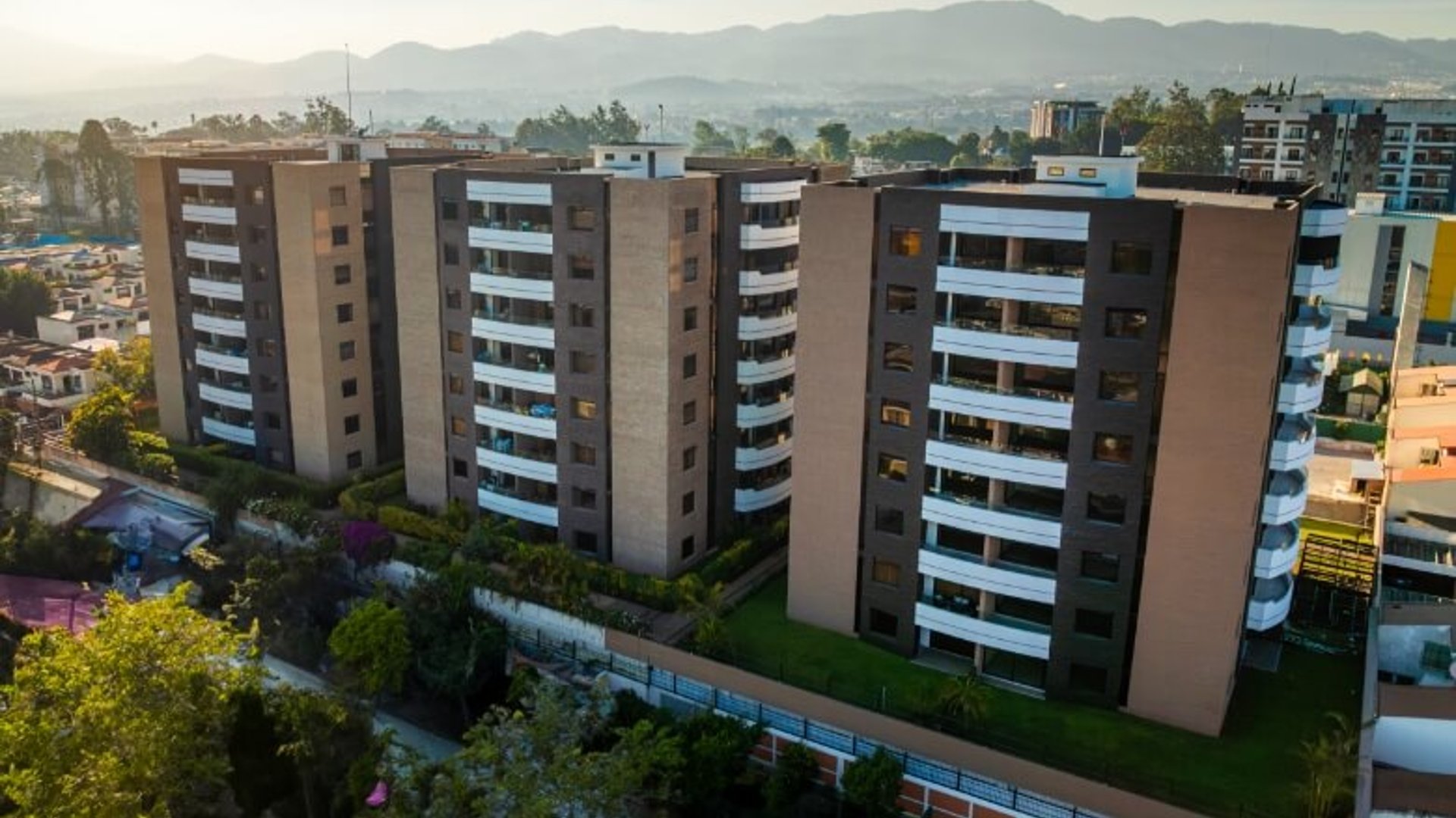 Venta de Apartamento en Mirage Zona 11 | Actualemente rentado de 3 Habitaciones
