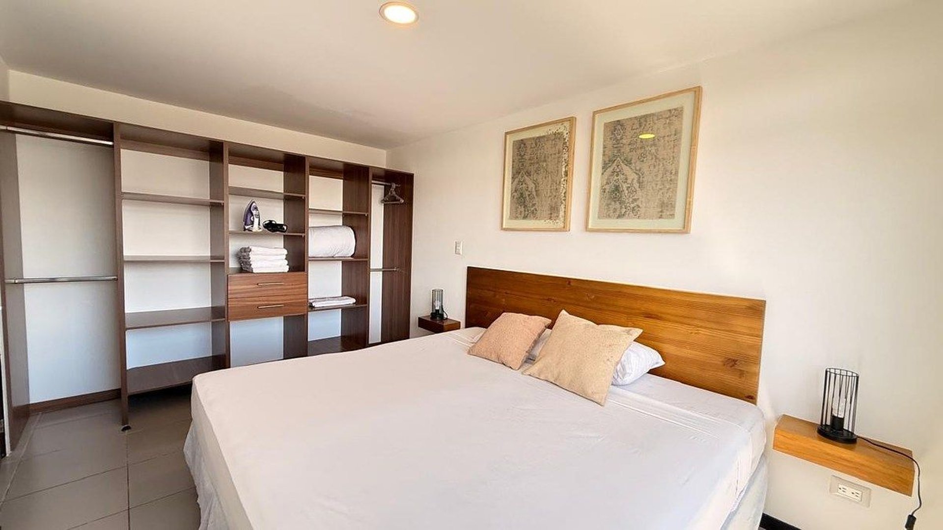 APARTAMENTO EN VENTA AMUEBLADO  ZONA 14 LA VILLA - Miniatura 7