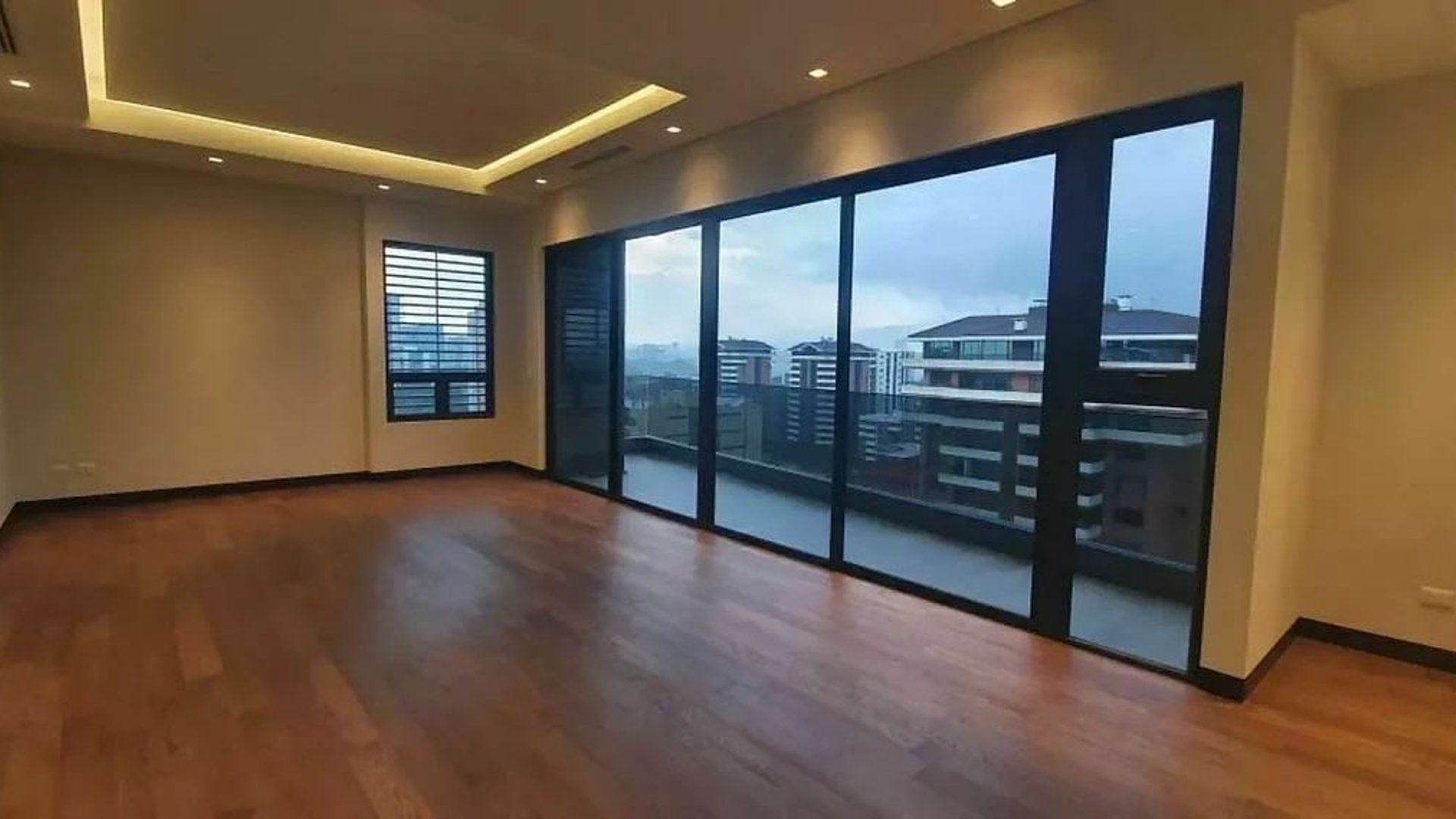 Apartamento en Venta – Santa Inés del Parque, Zona 14 - Image 1