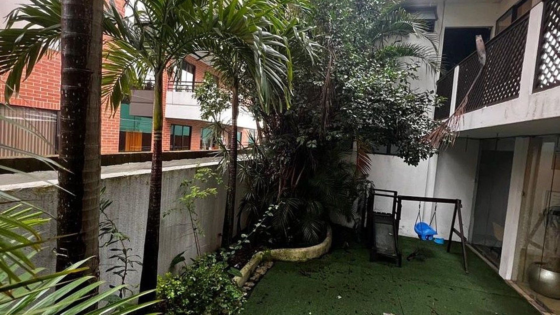 VENTA DE PROPIEDAD COMERCIAL – ZONA 14 - Miniatura 9
