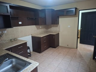 CASA EN ALQUILER EN SAN JOSE PINULA - MONTECRISTO - 2