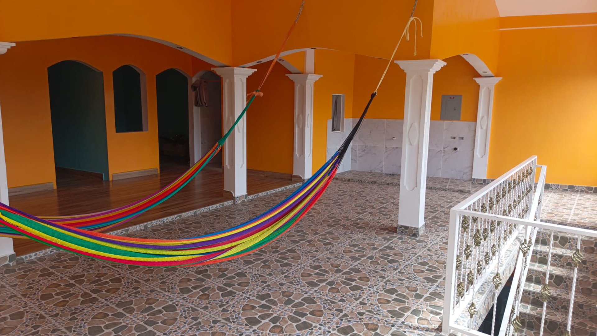CASA EN RENTA IDEAL PARA OFICINAS O CLINICAS MEDICAS - Miniatura 52