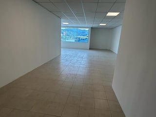 Alquilo Oficina en zona Pradera zona 10 - 2