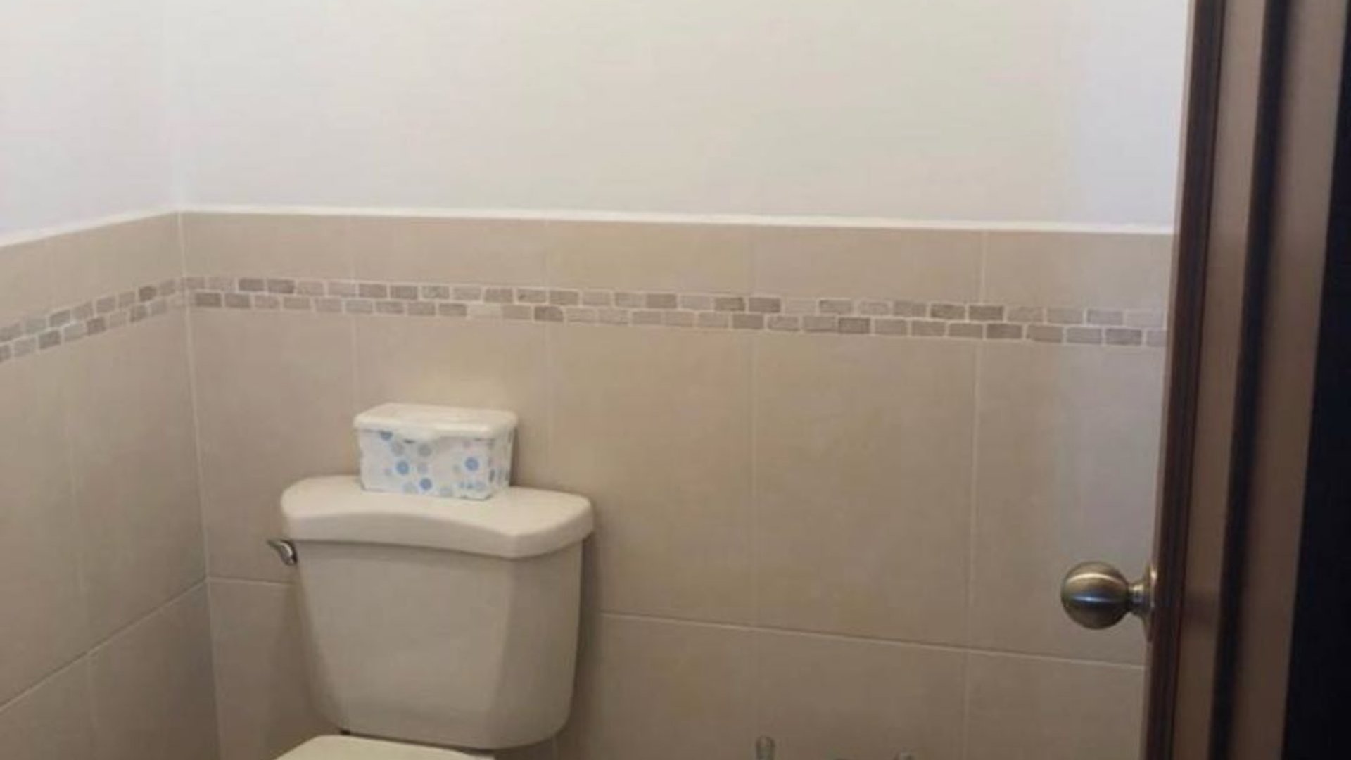 Venta de exclusivo Penthouse en Edificio Bellagio Zona 14 - Miniatura 10