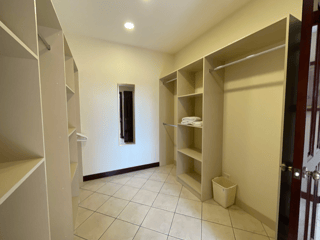 Apartamento en Alquiler / Venta Edificio Milenia, zona 10 - Image 14