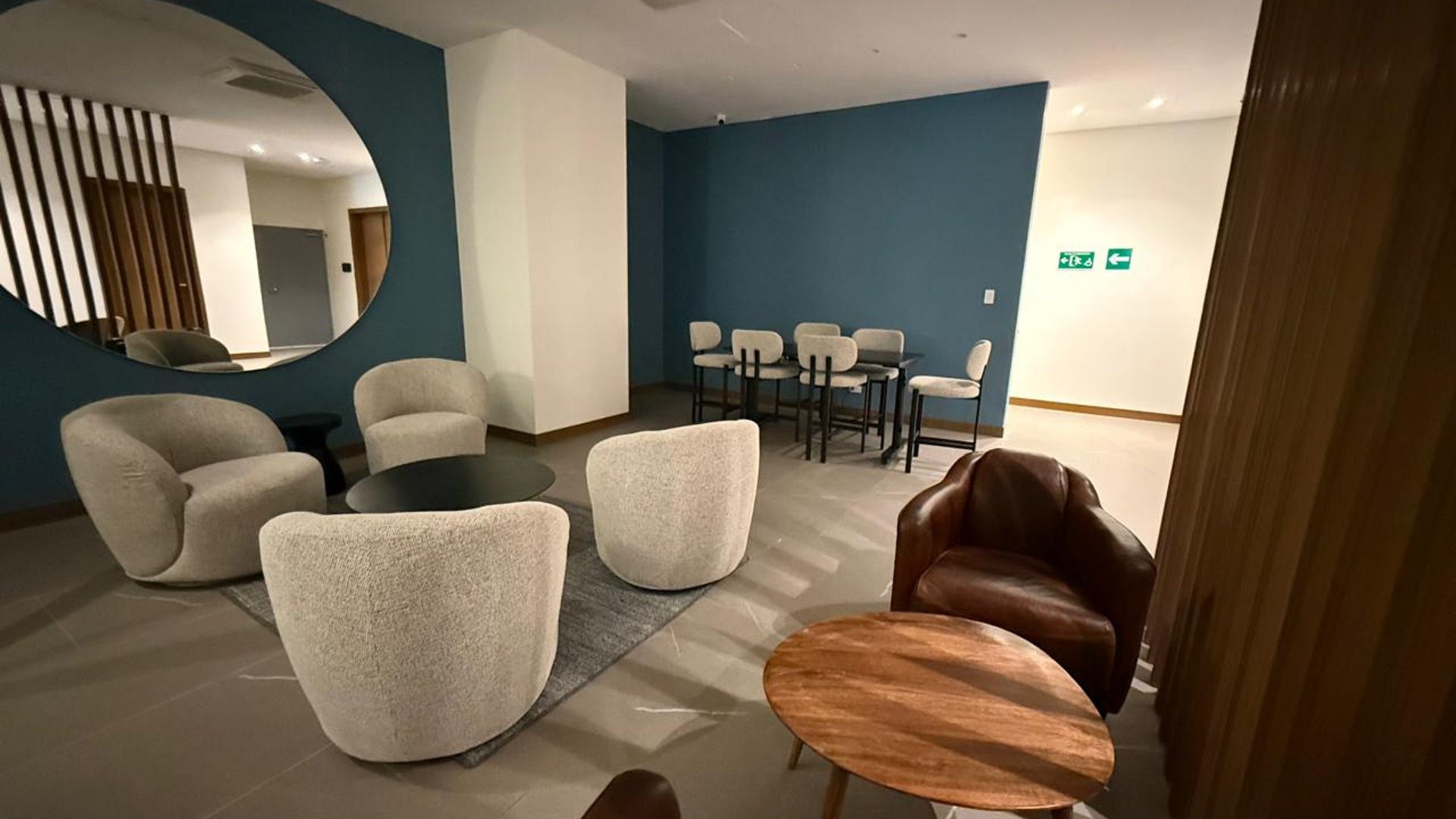 EDIFICIO FERRE DIEZ  ZONA 10 RENTA NUEVO APARTAMENTO AMUEBLADO  - Miniatura 16
