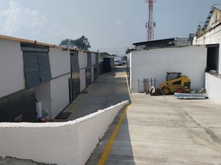 OFIBODEGA EN RENTA ZONA 12 - 4