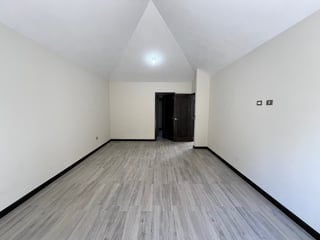Casa nueva en venta de 4 habitaciones Hacienda Real zona 16 - 4