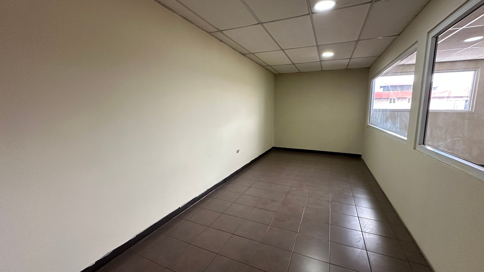 Ofibodega en Renta en Zona 12 - Miniatura 6