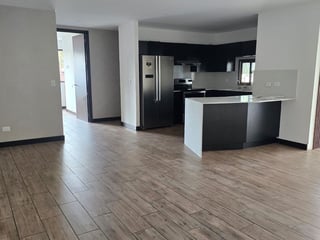 Alquiler apartamento 2 Dormitorios | Marqués de Oakland Zona 10 (B) - 2