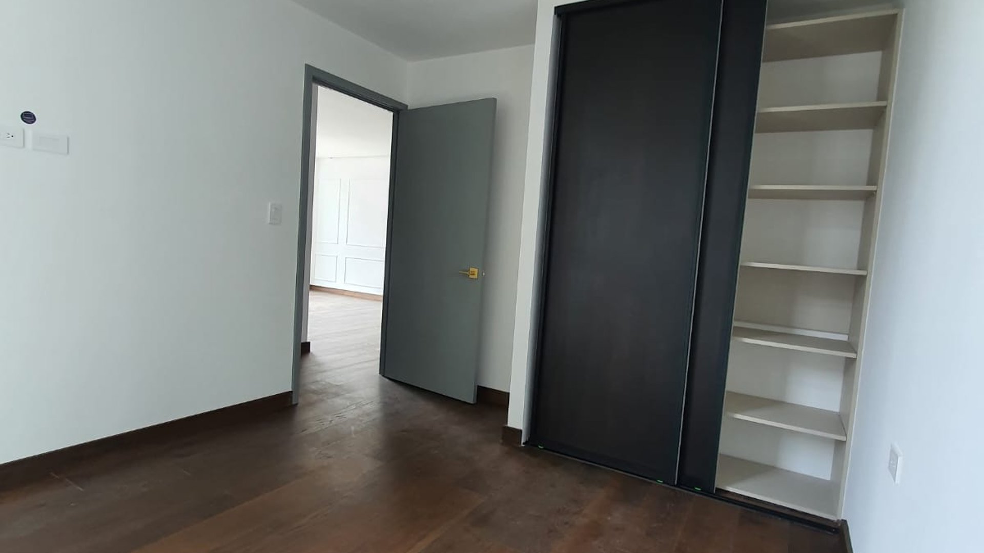 Apartamento en Venta, Zona 10 (V10077) - Miniatura 5