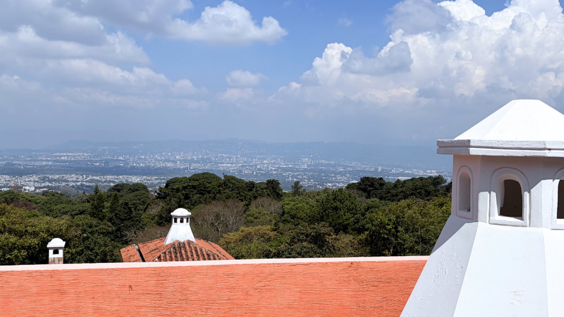 Conjunto exclusivo de 2 casas coloniales independientes | Lo de Coy, Mixco - Miniatura 3
