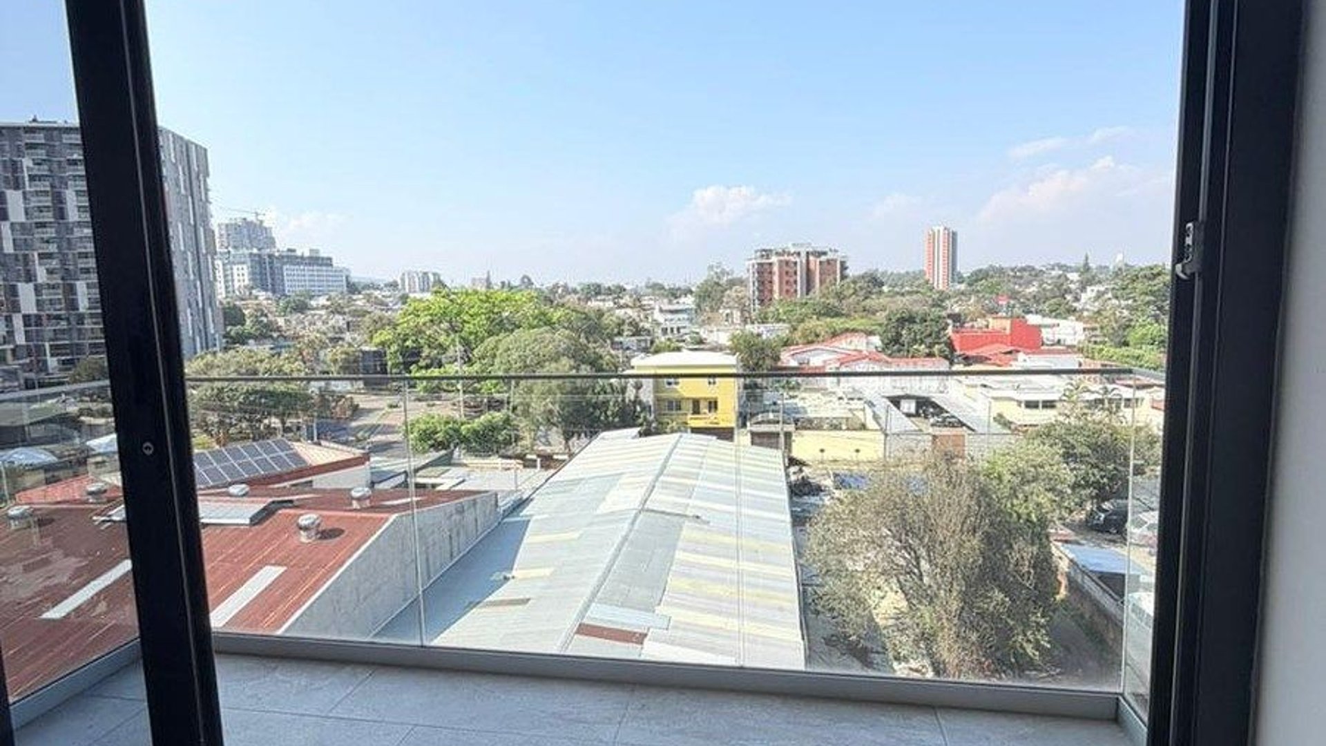 Apto en renta zona 11 - Miniatura 11