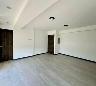 Apartamento en venta para inversion con 3 habitaciones en Z15 Ref-5451