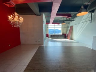 Oficina en nivel alto en alquiler o venta Zona Pradera zona 10 - 3