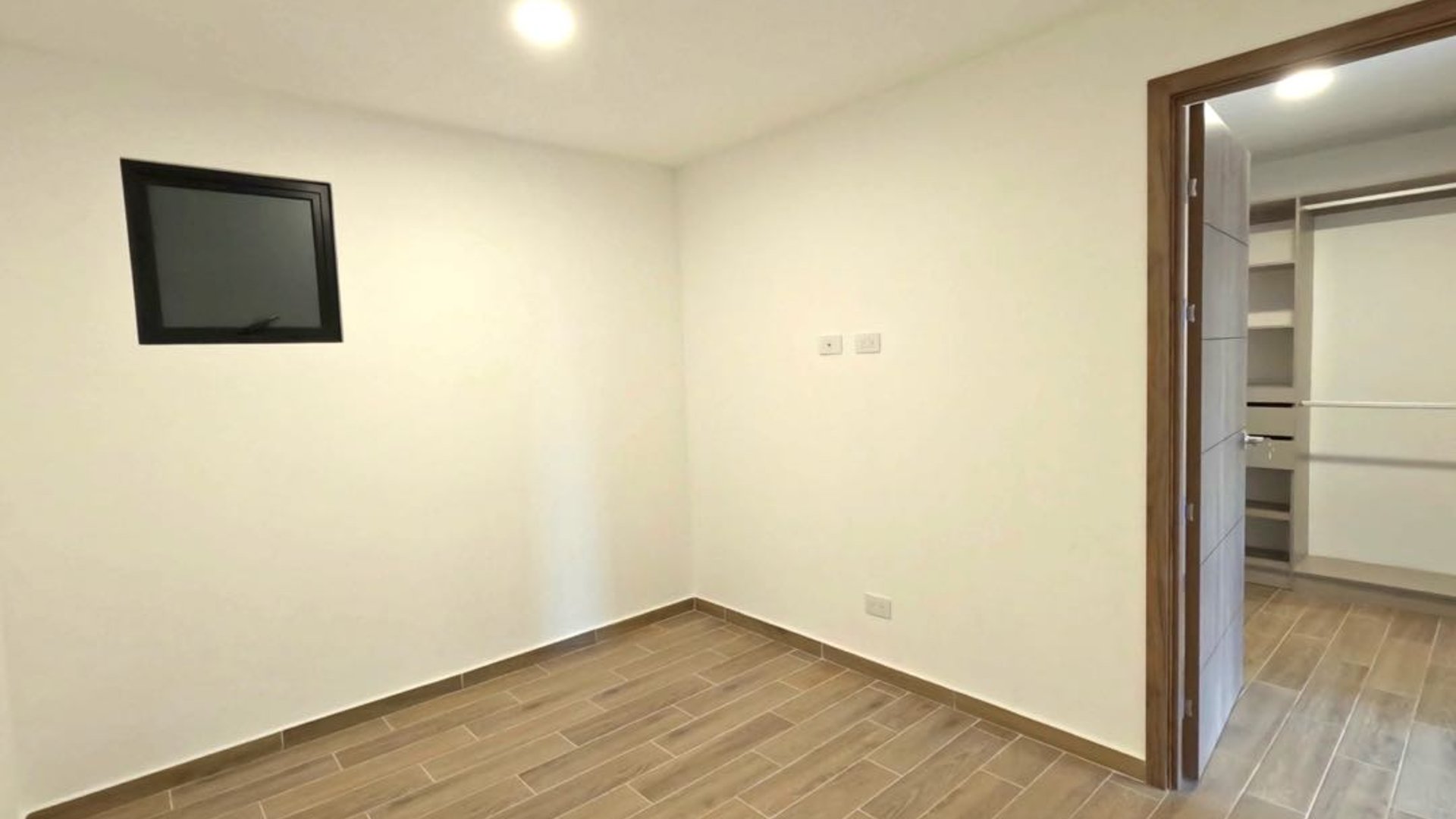 Apartamento en renta y en venta, Parque 14, zona 14 - Miniatura 4