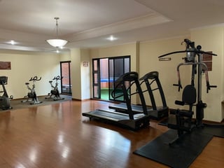 Apartamento en venta edificio Zona 10 Guatemala - Image 10