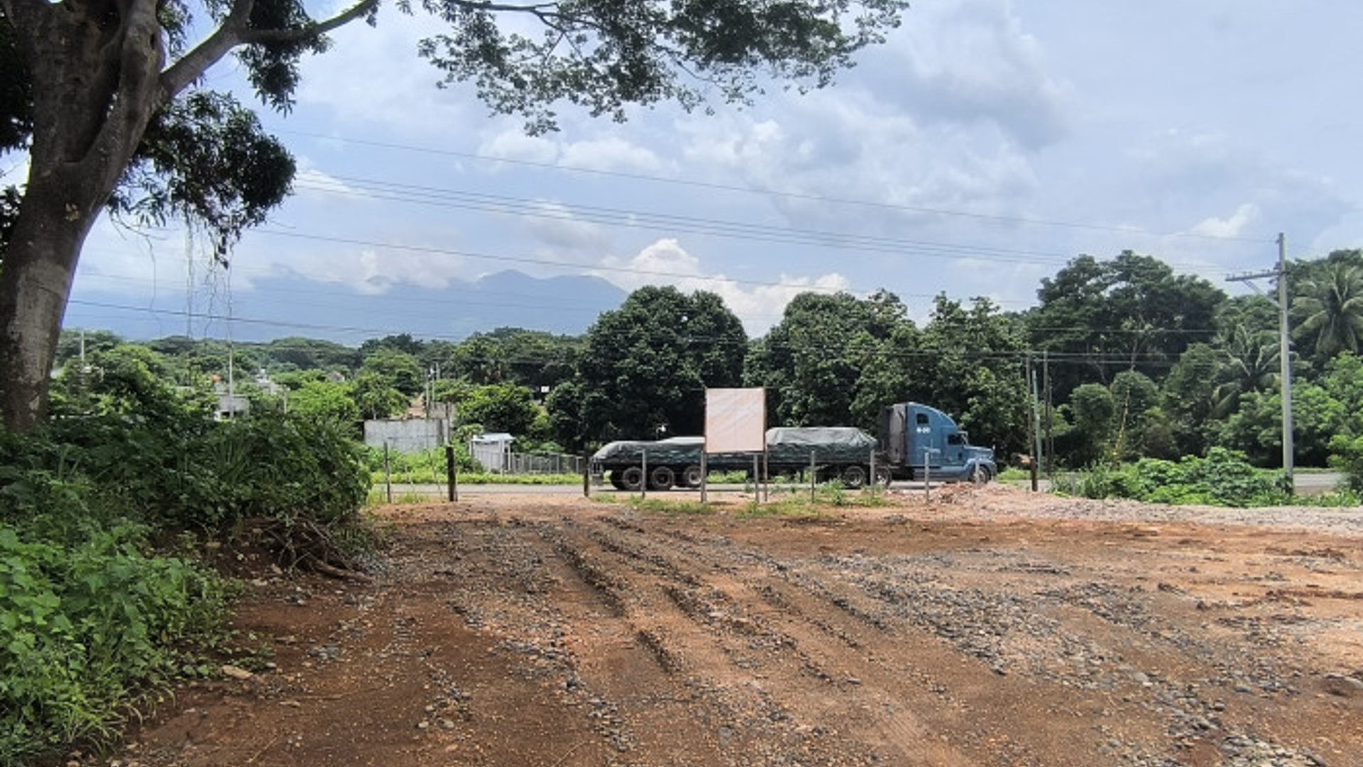 En Renta terreno entre Taxisco y Guazacapan Santa Rosa - Miniatura 4