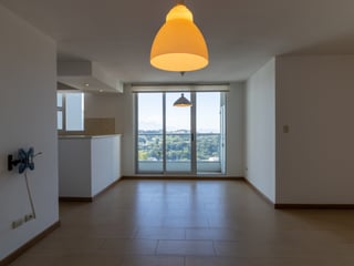 Vendo Apartamento en Edificio Condado La Villa, Zona 14 - Image 9