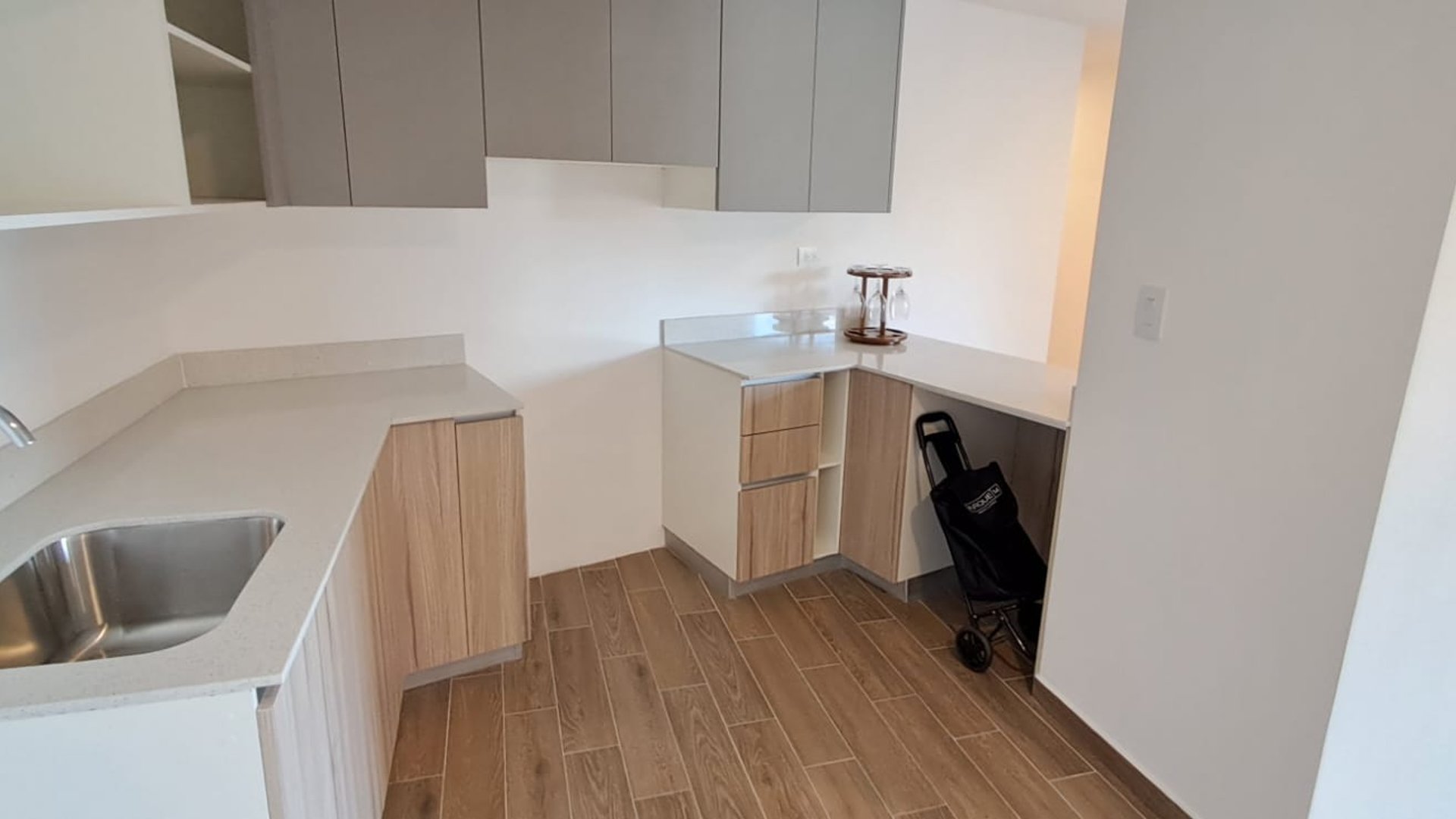 APARTAMENTO EN VENTA | PARQUE 14 | ZONA 14 - Miniatura 3