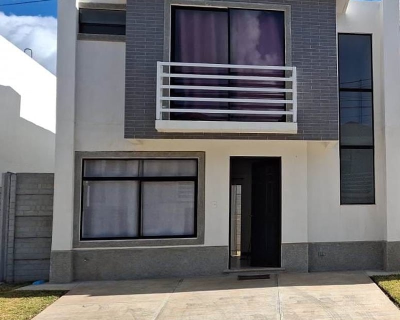 CASA EN VENTA EN EL KM 30.5 EN CONDOMINIO CARRETERA EL SALVADOR
