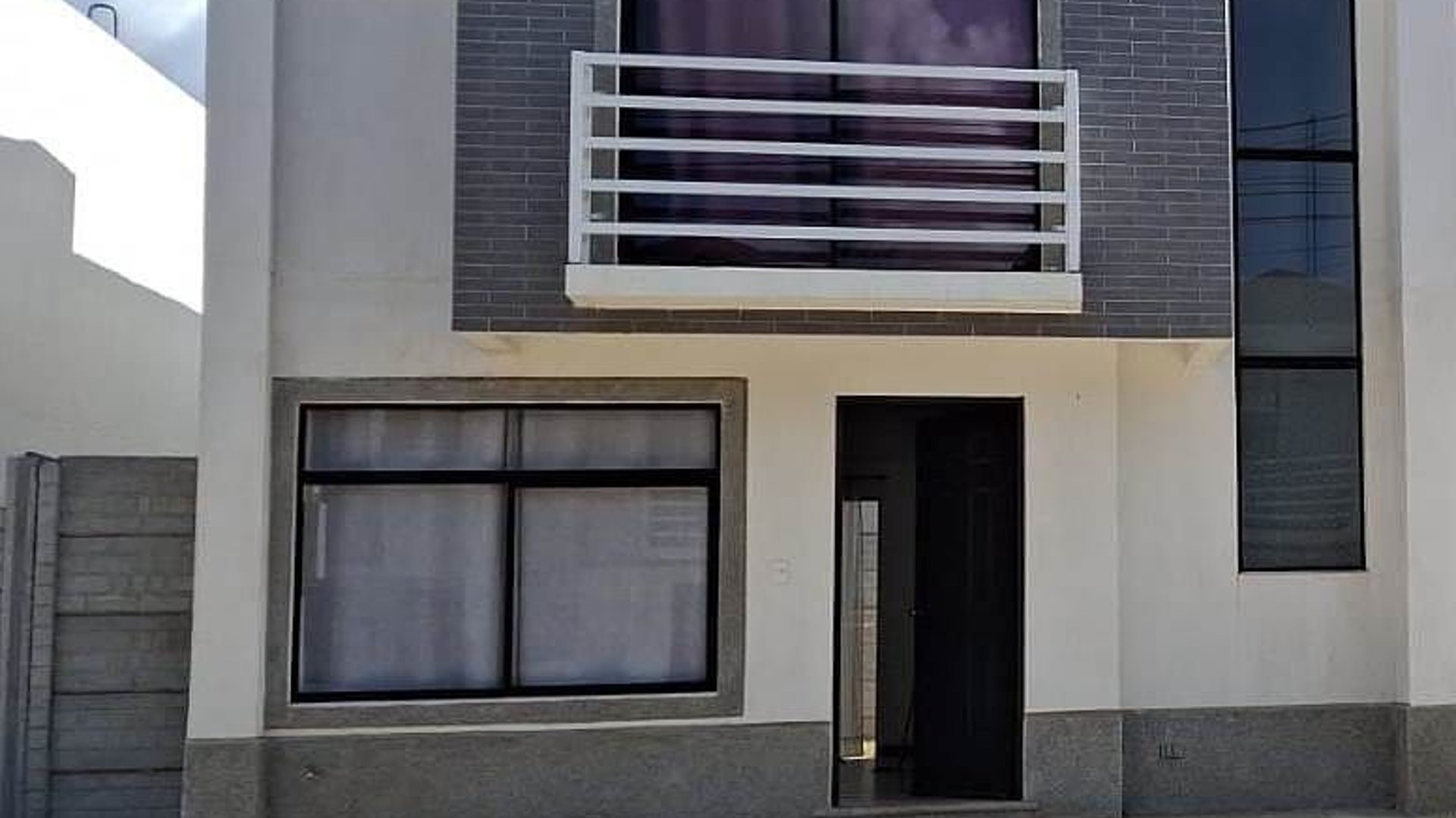 CASA EN VENTA EN EL KM 30.5 EN CONDOMINIO CARRETERA EL SALVADOR